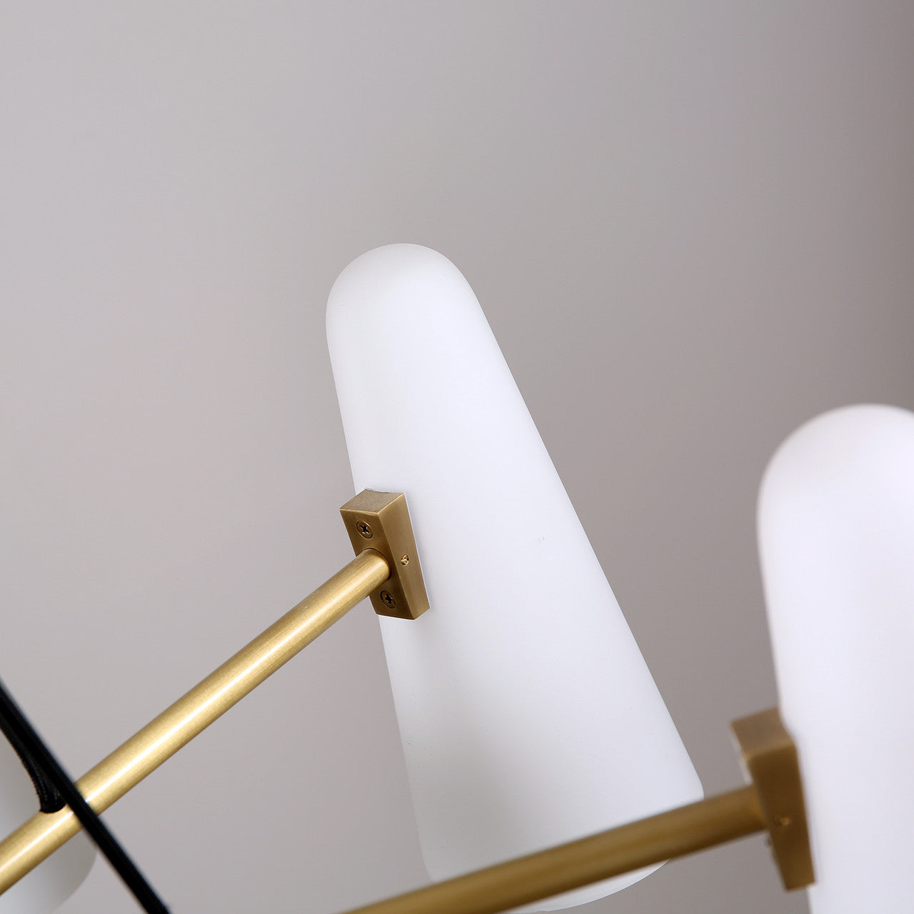Bianco Chandelier 8 Lights Brass