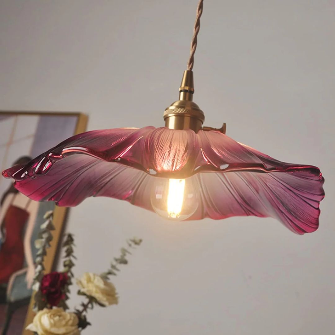 Flower-shaped pendant light – Deep red glass with a gold socket, for the dining room or living room