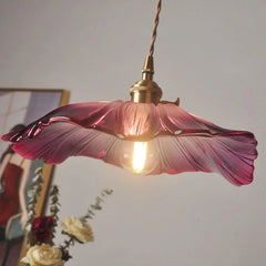 Flower-shaped pendant light – Deep red glass with a gold socket, for the dining room or living room