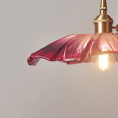 Flower-shaped pendant light – Deep red glass with a gold socket, for the dining room or living room
