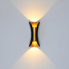 Noxel Curved Outdoor Wall Mounted Led Lamp - Neutralighting