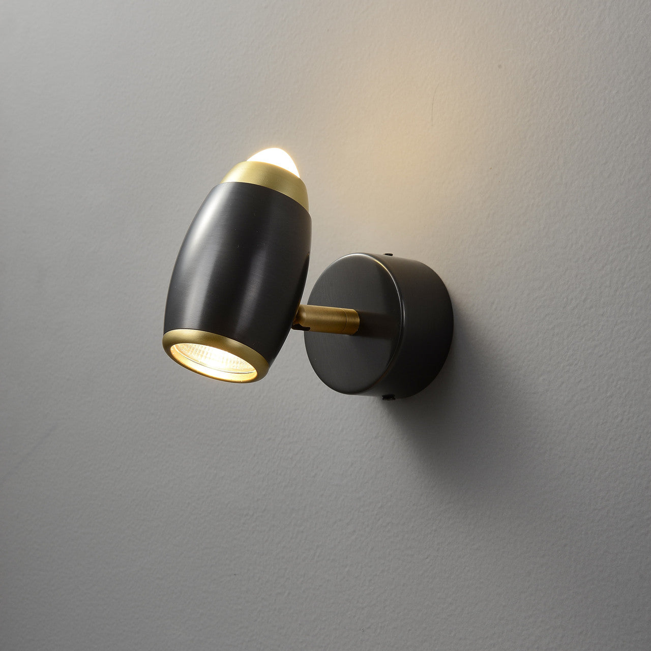Peas Adjustable Wall Spotlight