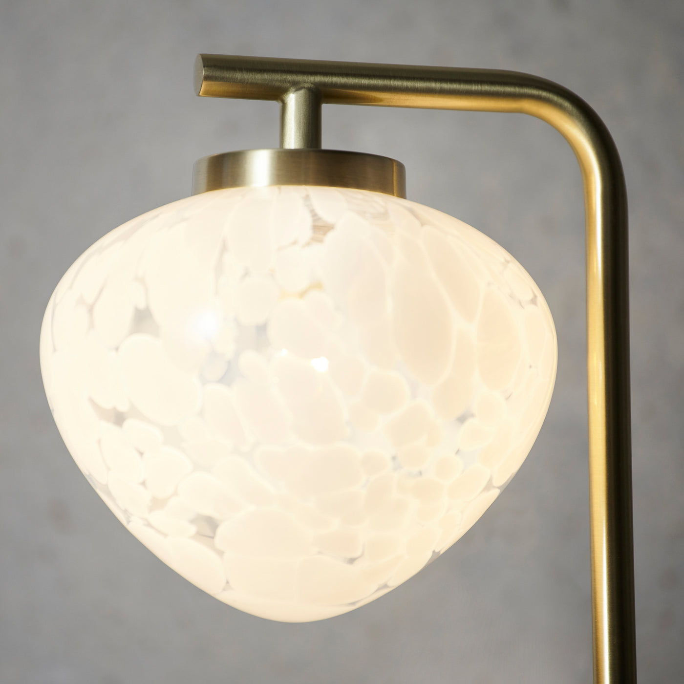 Daisy table lamp image