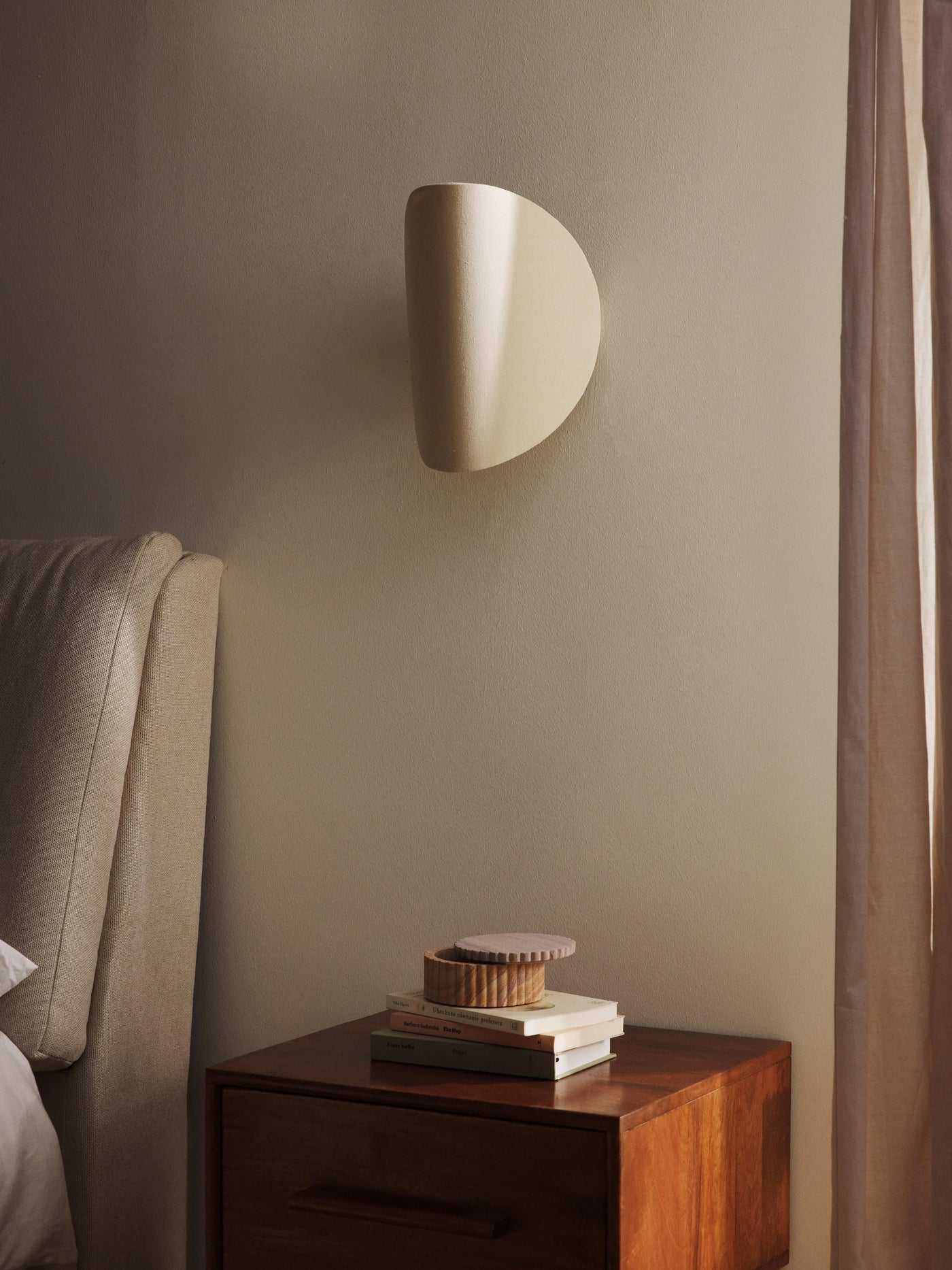 Linen Design Wall Lamp Kenzie
