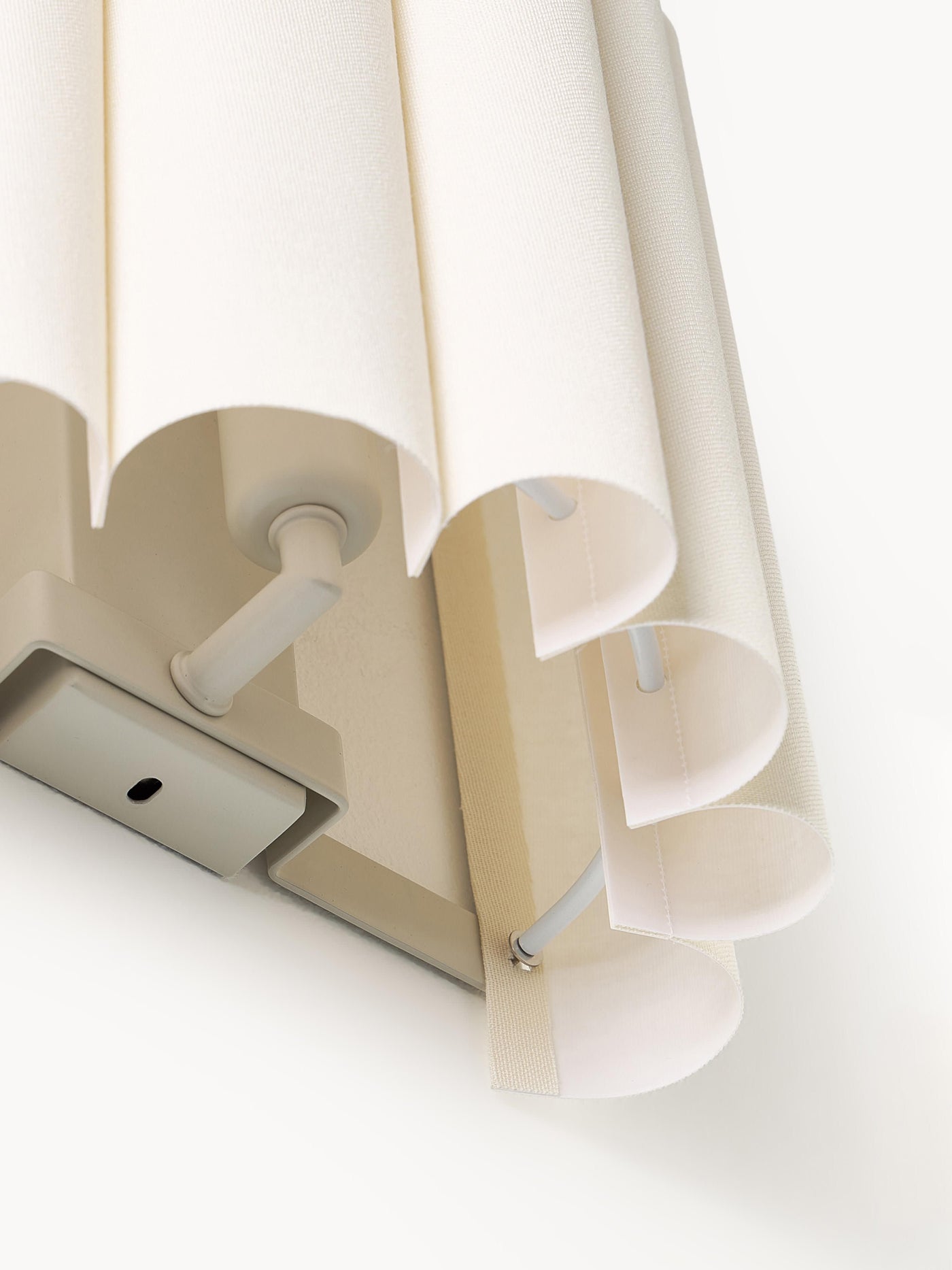 Linen Wall Lamp Lucina