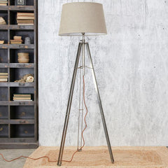 Mawusi Tripod Lamp