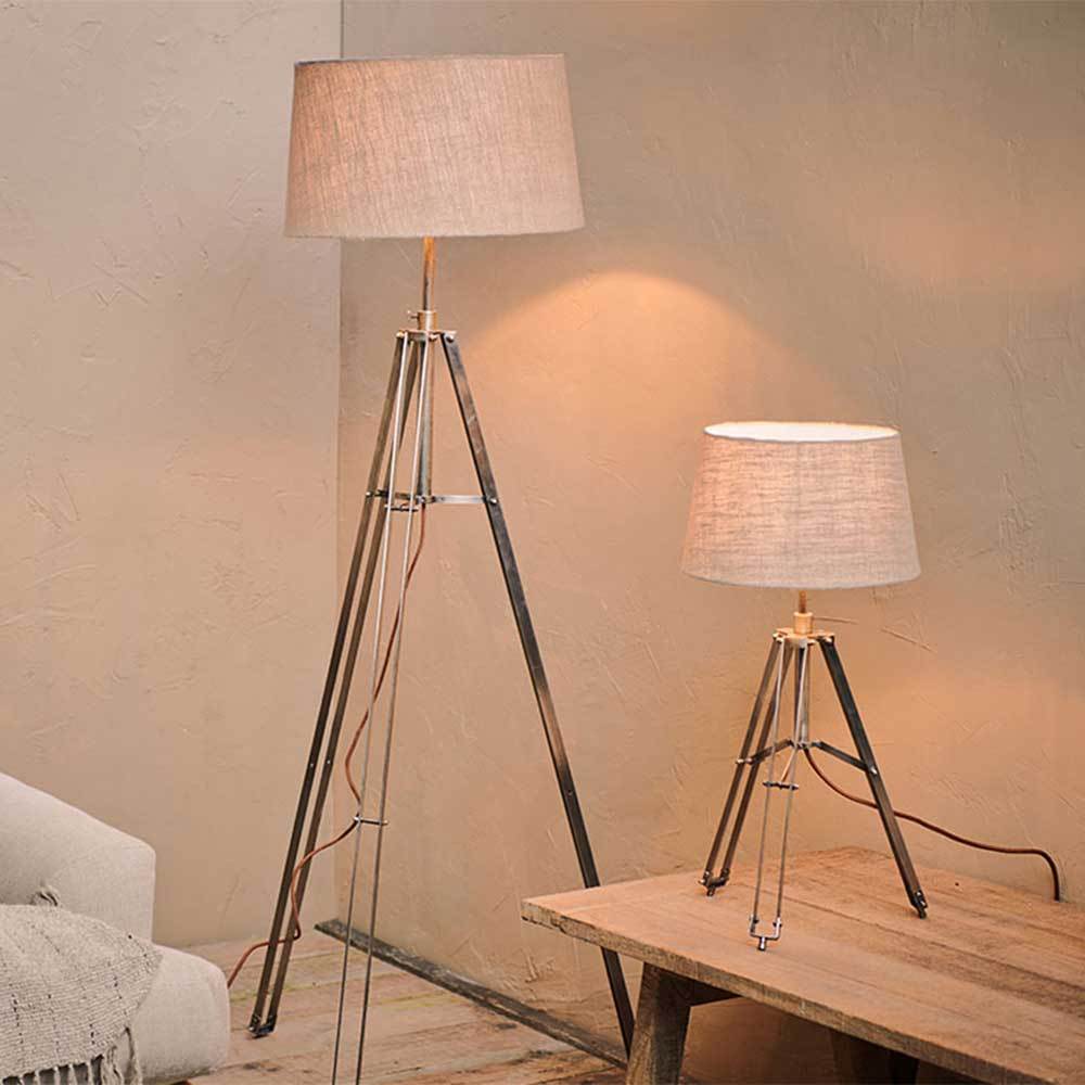 Mawusi Tripod Lamp