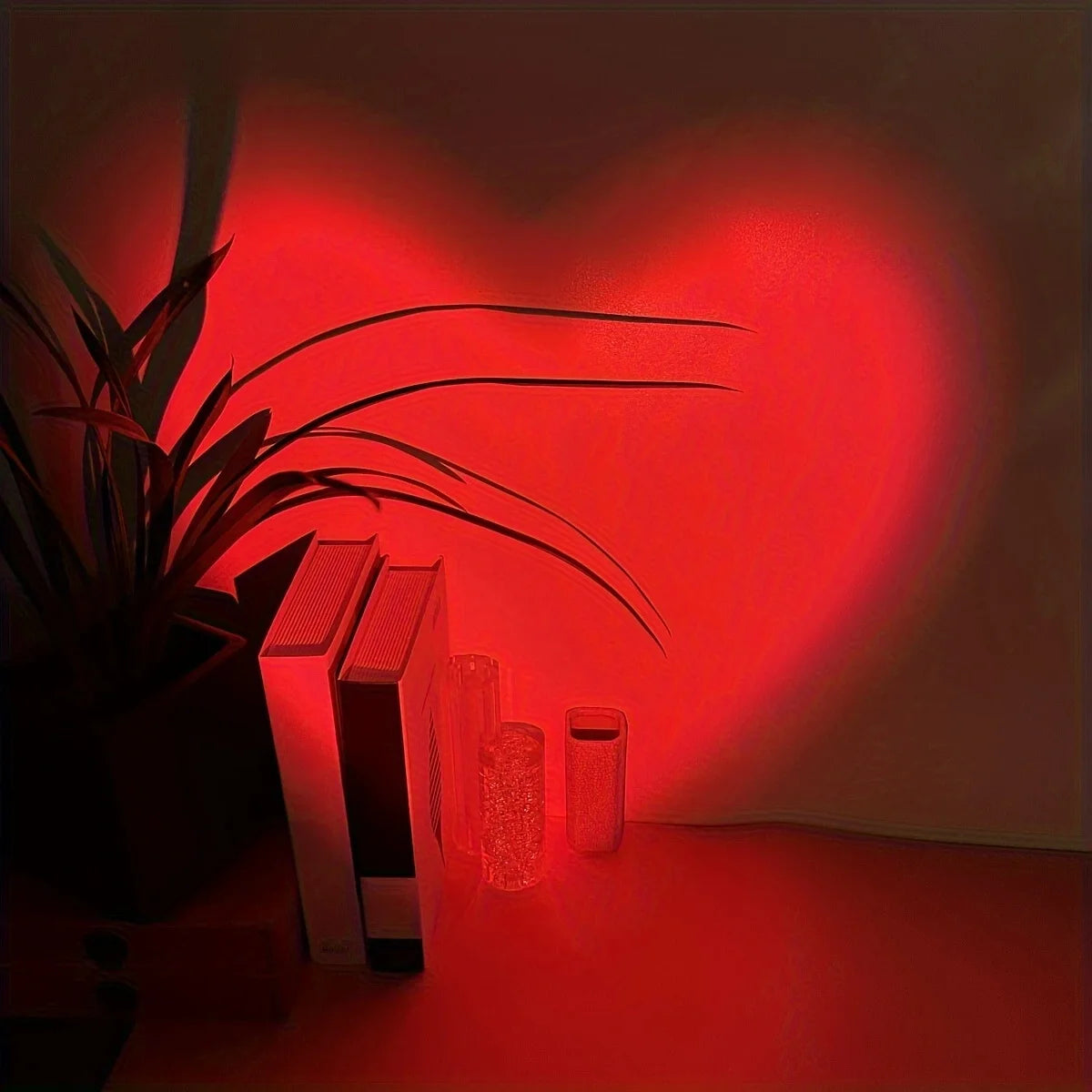 Heart Projector Table Lamp, USB Powered, Heart Shaped Light Effect, Bedroom Accent
