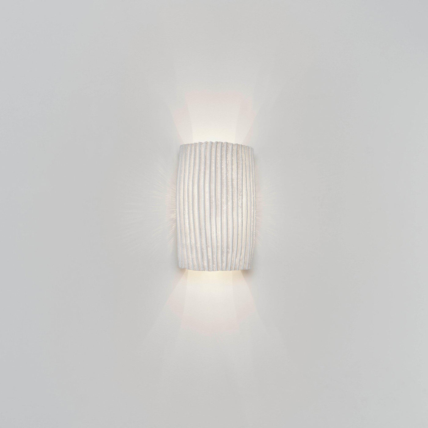 a-emotional light Gea Wall Light