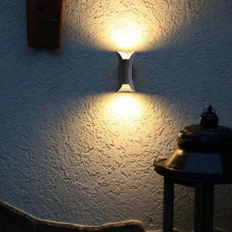 Noxel Curved Outdoor Wall Mounted Led Lamp - Neutralighting