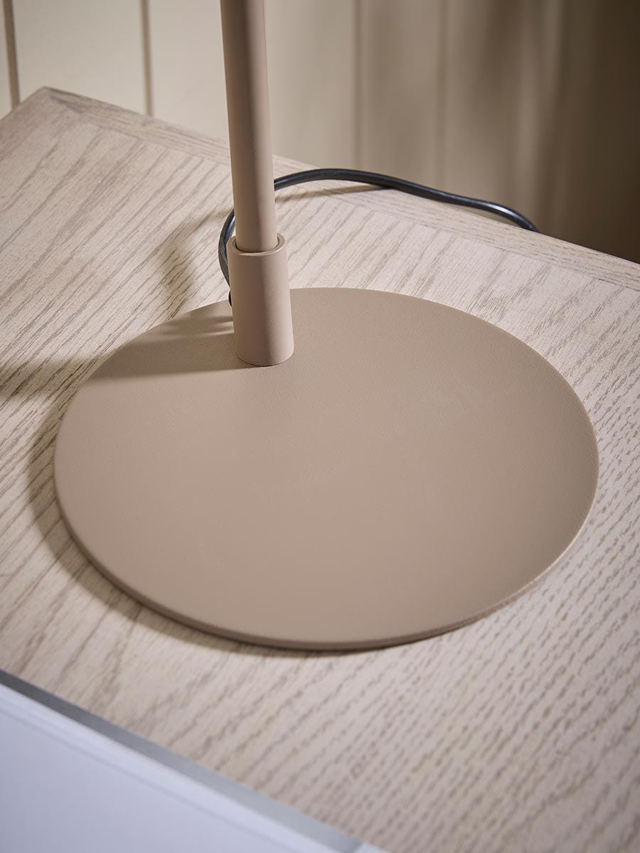 Aeon Desk Lamp