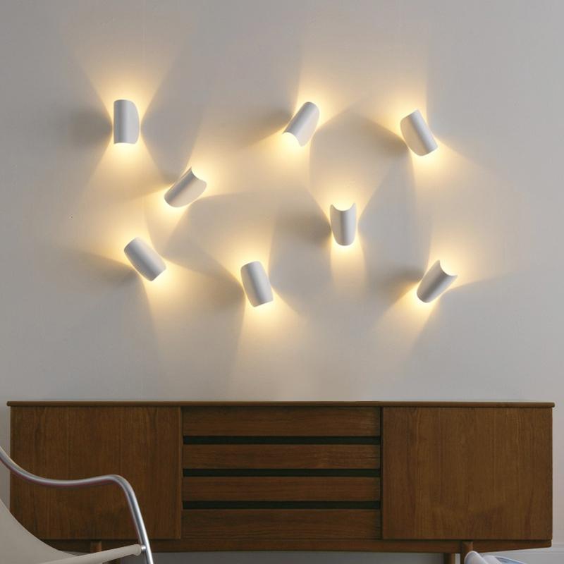 1-Light Rotatable Minimalist Modern Wall Sconce